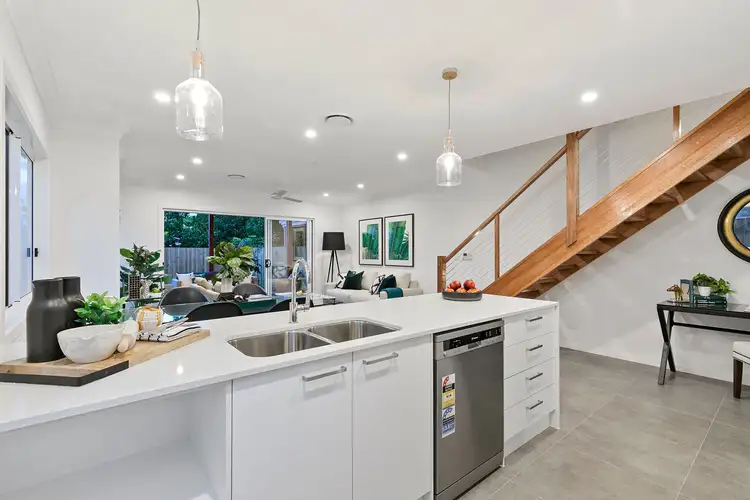 Fifth view of Homely townhouse listing, 2/7 Albert Street, Annerley QLD 4103