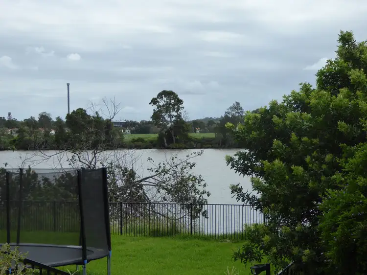 95 River Links Boulevard East, Helensvale QLD 4212