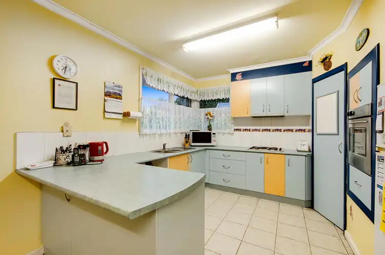 Second view of Homely house listing, 6 Genoa Court, Frankston VIC 3199