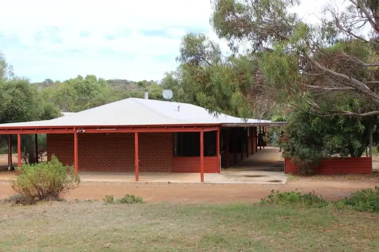 73 Brennand Road, Dongara WA 6525
