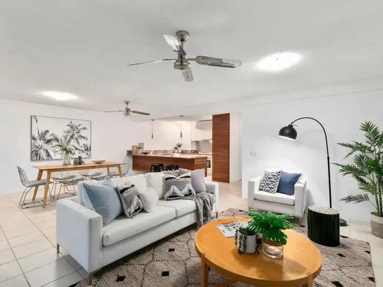 2/6 Edgar Bennett Avenue, Noosa Heads QLD 4567