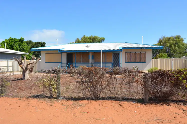 4 Stroud Street, Carnarvon WA 6701