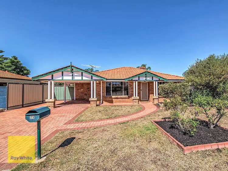 25 Beenan Elbow, South Guildford WA 6055