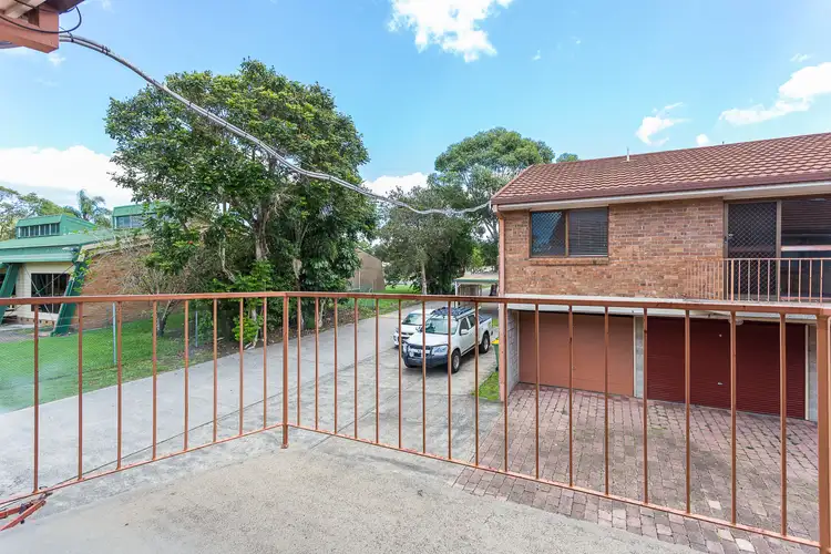 4/6 Cowper Avenue, Eagleby QLD 4207