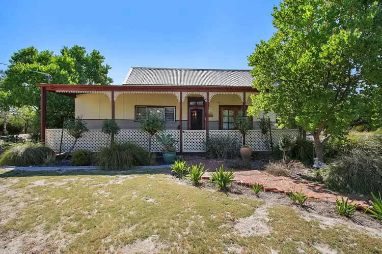 41 Albert Road, Chiltern VIC 3683