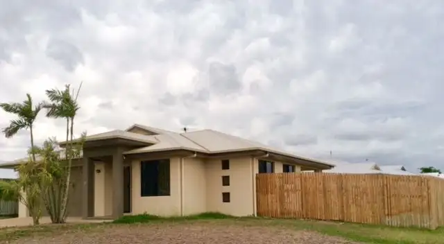 37 Blue Wren Drive, Kelso QLD 4815