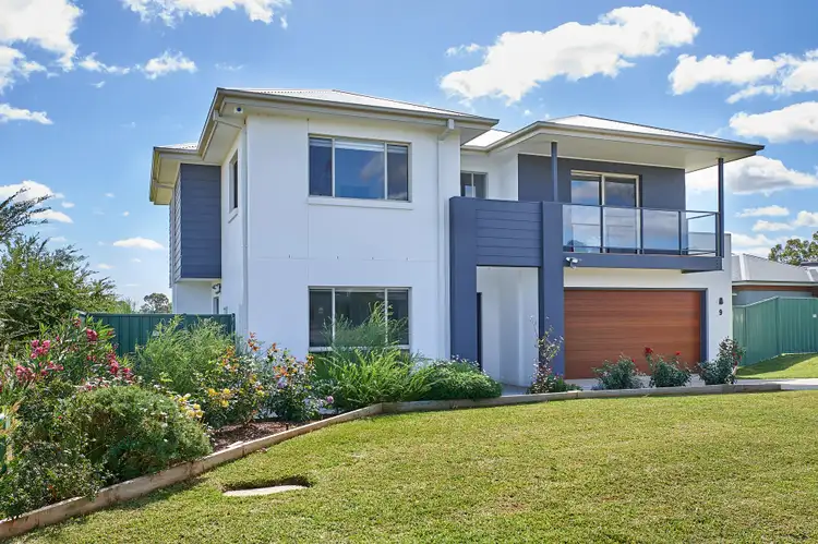 9 Mangrove Crescent, Forest Hill NSW 2651