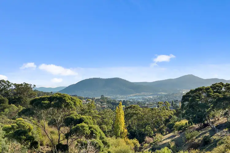 64 Athleen Avenue, Lenah Valley TAS 7008