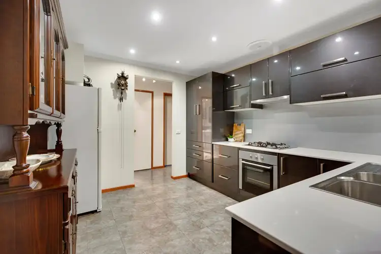 Second view of Homely house listing, 2 Lexton Court, Seaford VIC 3198
