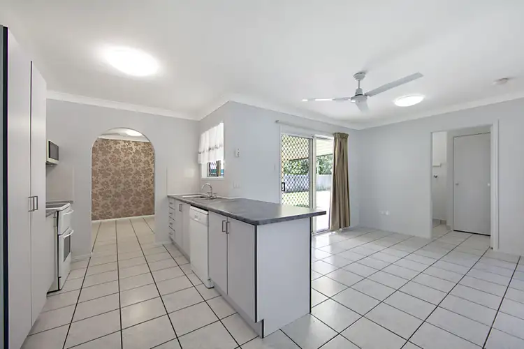 Sixth view of Homely house listing, 5 Thistle Court, Rasmussen QLD 4815