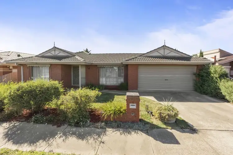 8 Bartlett Crescent, Hoppers Crossing VIC 3029
