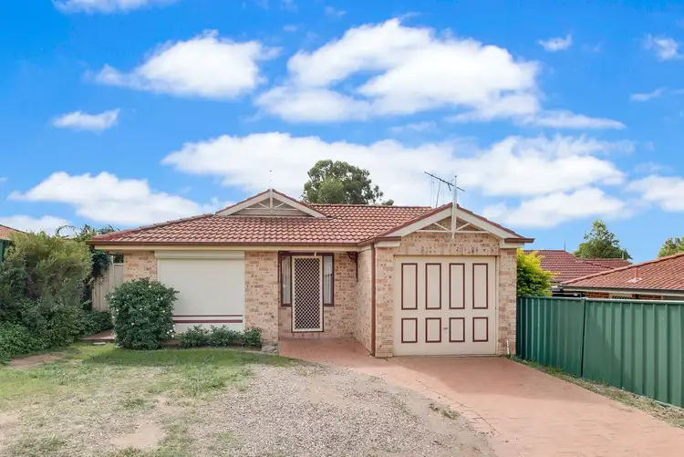 10 Ferntree Close, Glenmore Park NSW 2745