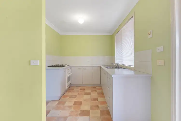 Fifth view of Homely house listing, 10 Ferntree Close, Glenmore Park NSW 2745