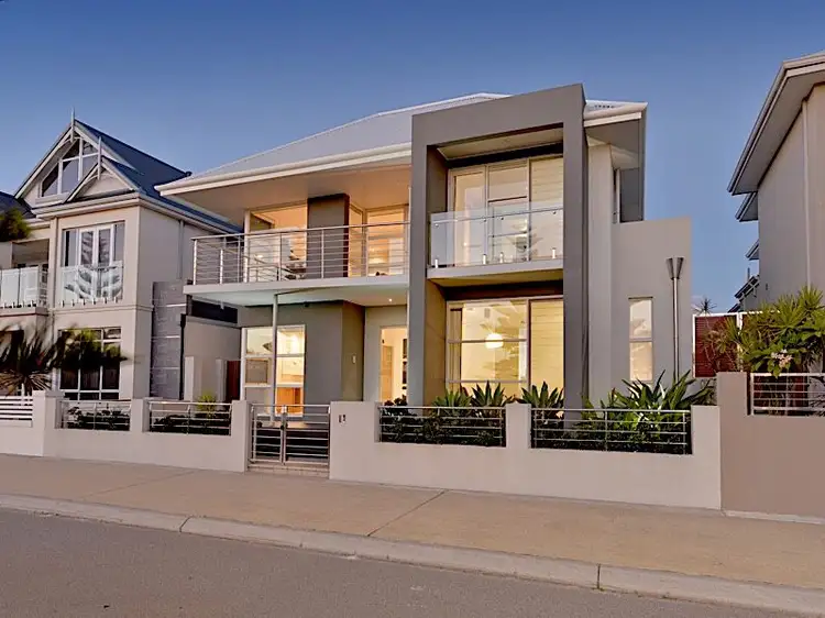 11 Tahiti Lane, Hillarys WA 6025