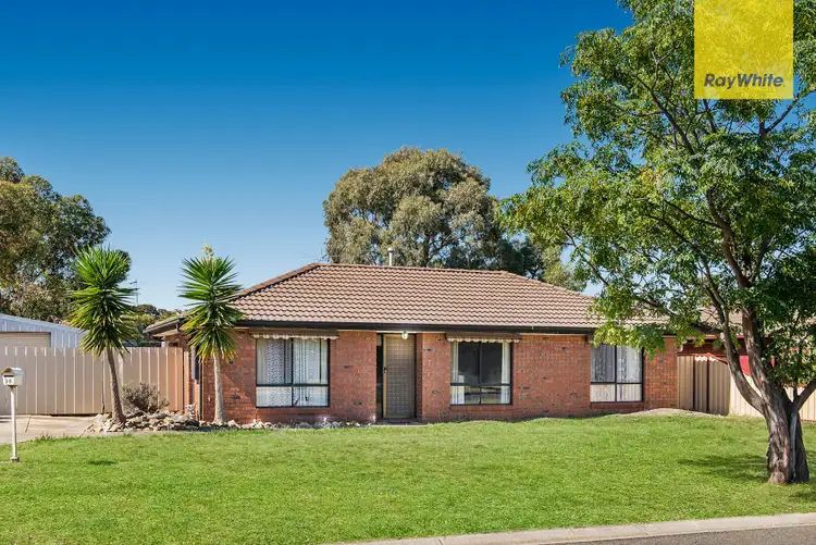 36 Greenhills Drive, Kurunjang VIC 3337