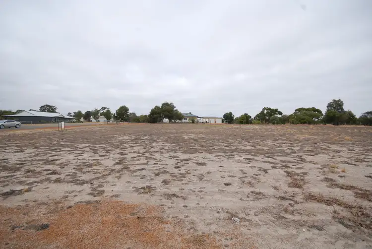 31 Curlew Way, Wickepin WA 6370