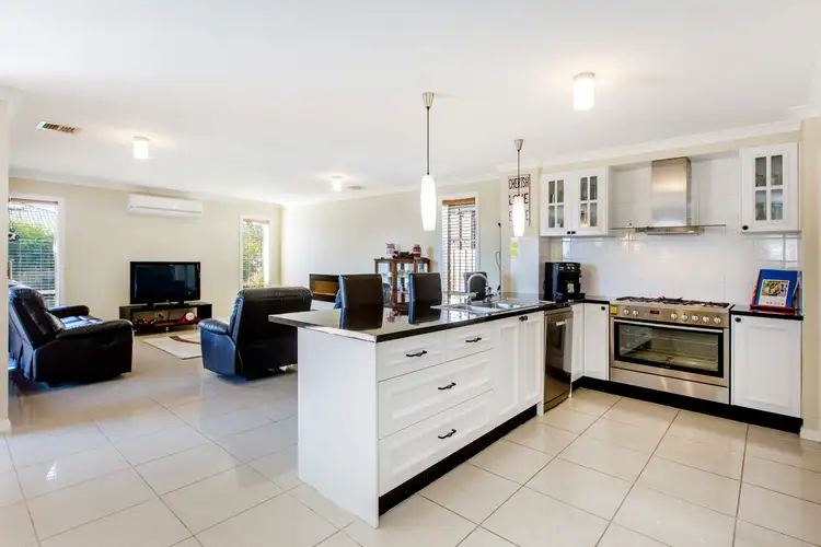 12 Lovely Meadows Court, Rosebud VIC 3939