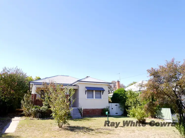 9 Nelson Street, Cowra NSW 2794