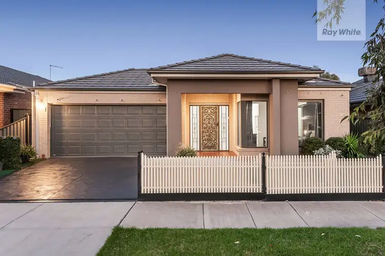 104 Huntington Drive, Craigieburn VIC 3064