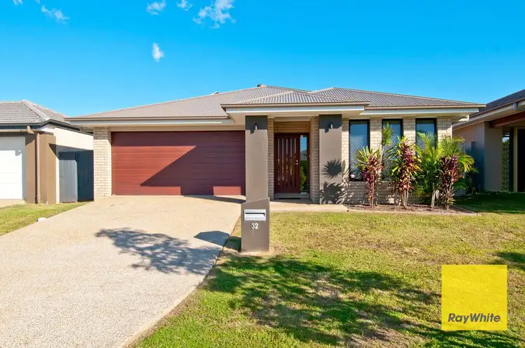 32 Stoneleigh Reserve Boulevard, Logan Reserve QLD 4133