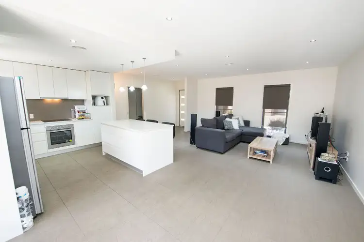 Second view of Homely townhouse listing, 5/365 Beveridge Street, Swan Hill VIC 3585