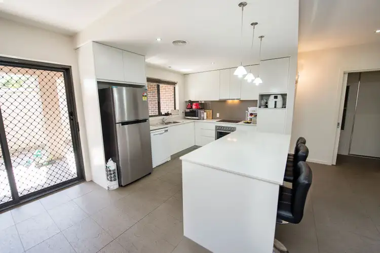 Third view of Homely townhouse listing, 5/365 Beveridge Street, Swan Hill VIC 3585