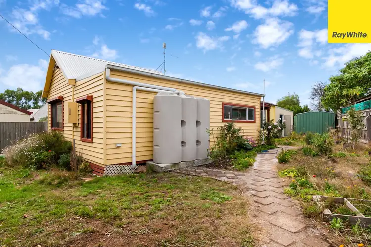 2 Norman Road, Drouin VIC 3818
