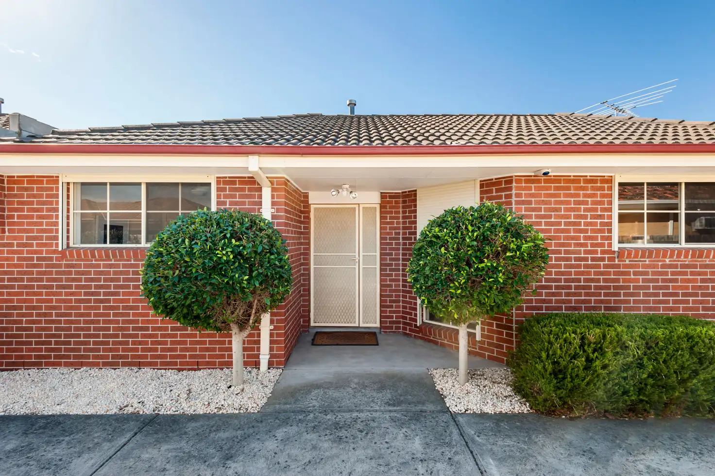 Main view of Homely unit listing, 2/479 Clayton Road ***Park in Lanark Street***, Clayton South VIC 3169