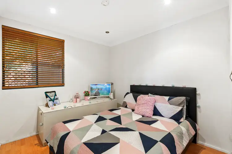 Fifth view of Homely unit listing, 5/52 Oceanic Drive, Mermaid Waters QLD 4218