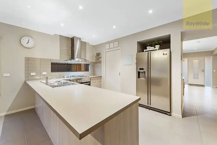 Seventh view of Homely house listing, 6 Lion Chase, Craigieburn VIC 3064