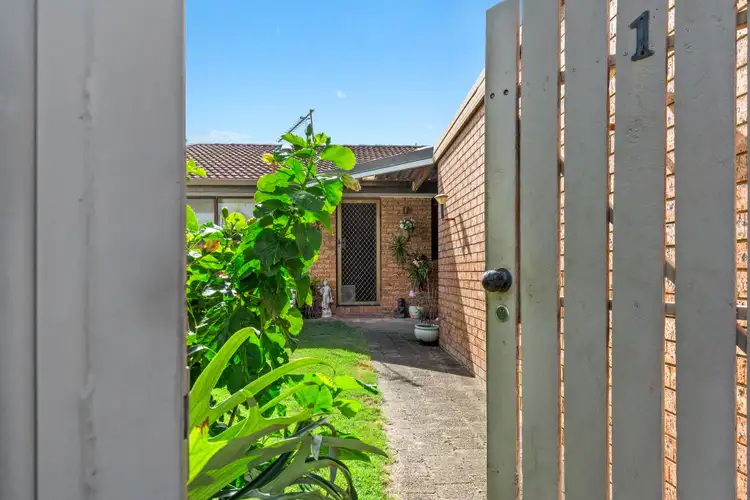 1/7 COTINGA Crescent, Burleigh Waters QLD 4220