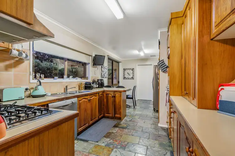 Second view of Homely house listing, 3 Giselle Court, Frankston VIC 3199