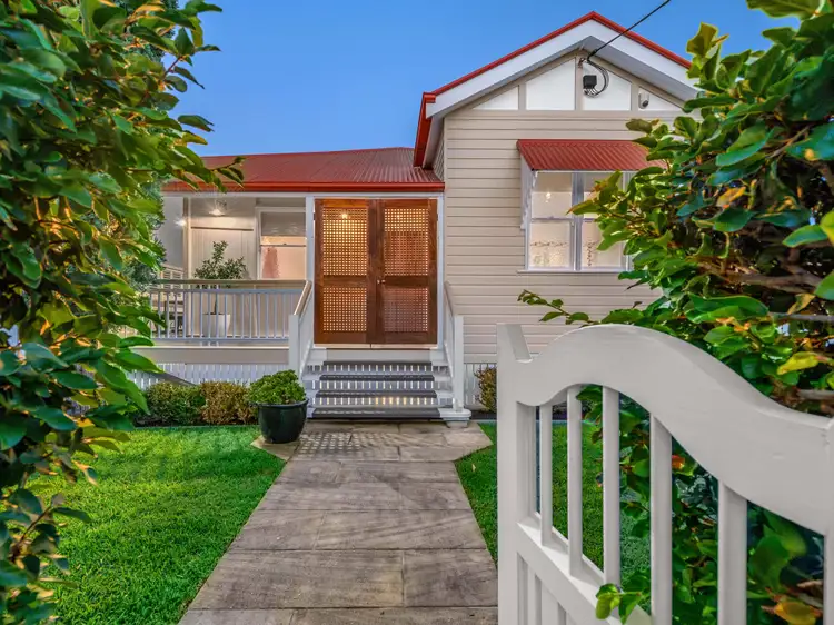 9 Tenth Avenue, Windsor QLD 4030