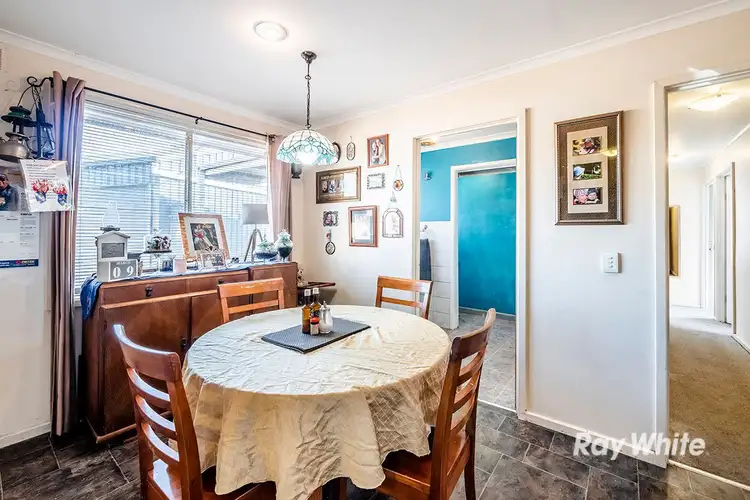 Fifth view of Homely house listing, 28 Valepark Crescent, Cranbourne VIC 3977