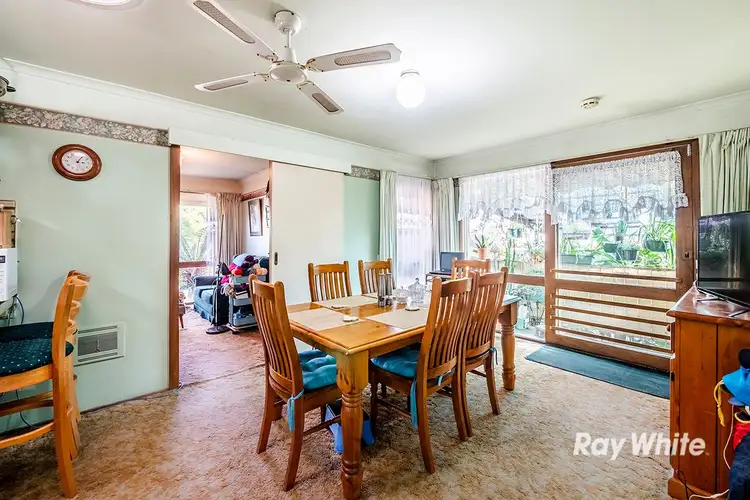 1 Endeavour Drive, Cranbourne North VIC 3977