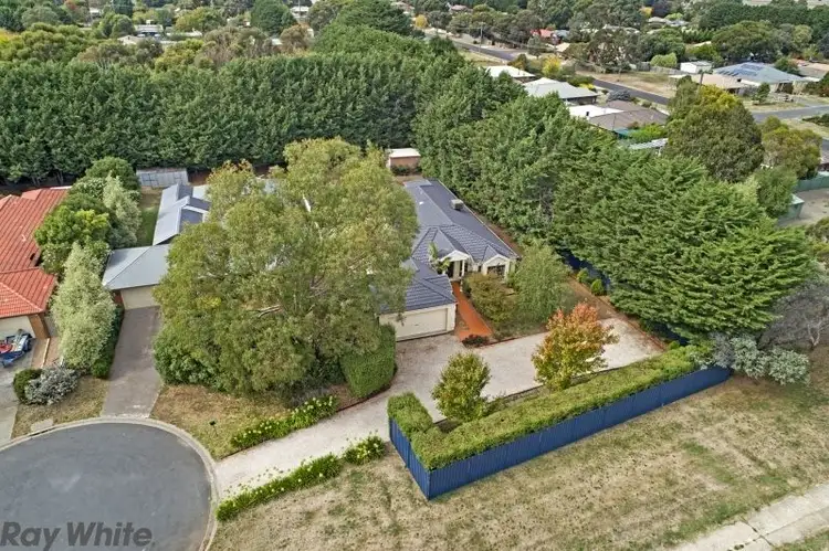 2 Garden Place, Romsey VIC 3434