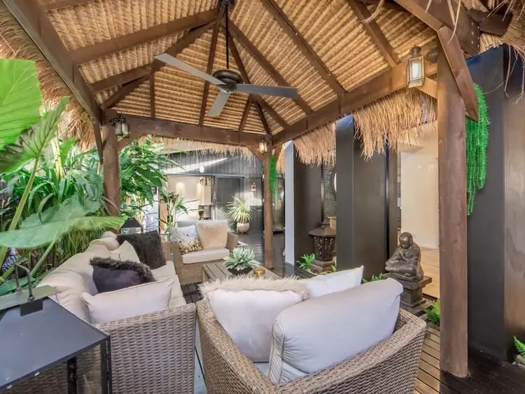 11 St Paul Crescent, Varsity Lakes QLD 4227