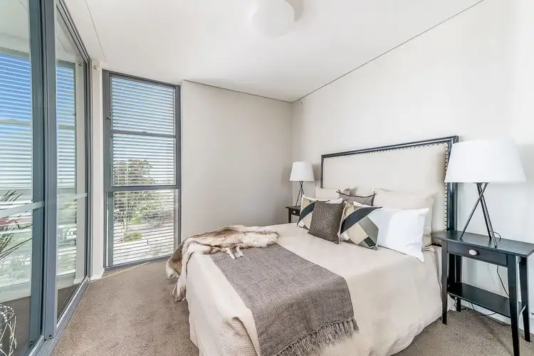 Second view of Homely unit listing, 305/1-5 Pine Avenue, Little Bay NSW 2036