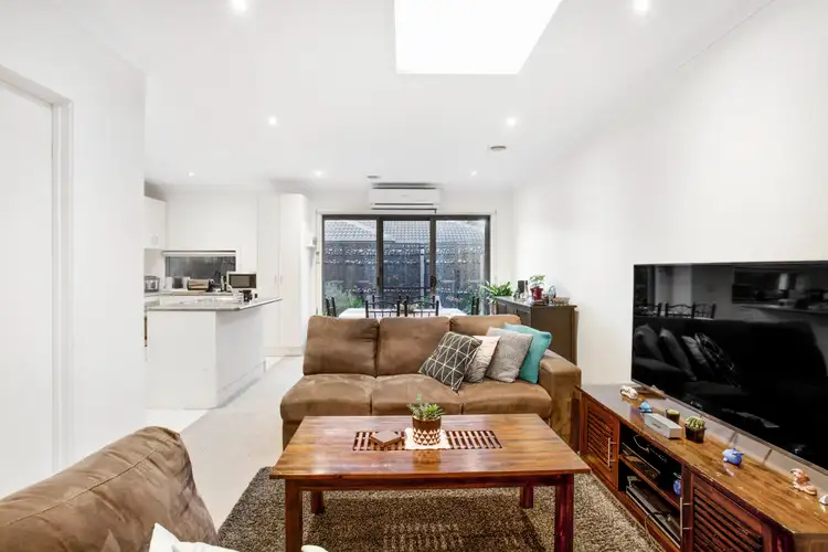 Fourth view of Homely townhouse listing, 2/22 Cranbourne Road, Frankston VIC 3199