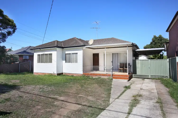 4 Thorney Road, Fairfield West NSW 2165