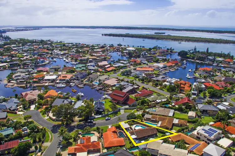 6 Kavieng Crescent, Runaway Bay QLD 4216