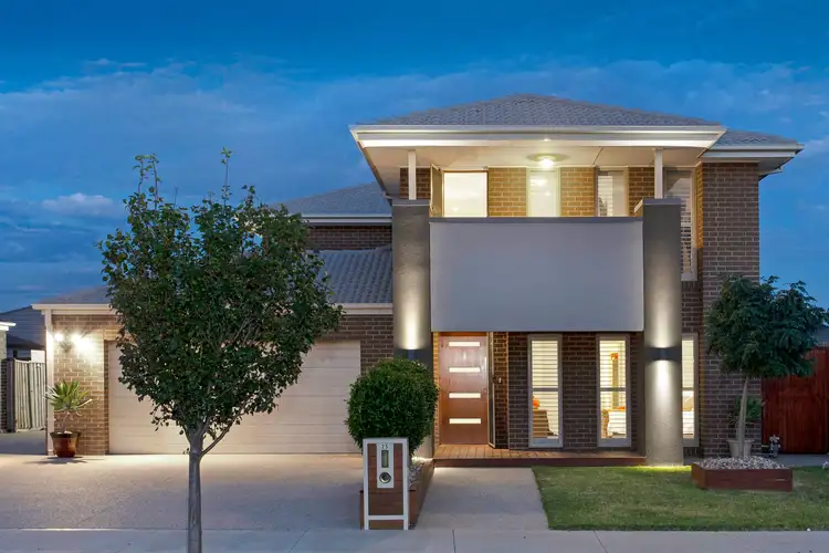 25 Balerno Way, Taylors Hill VIC 3037