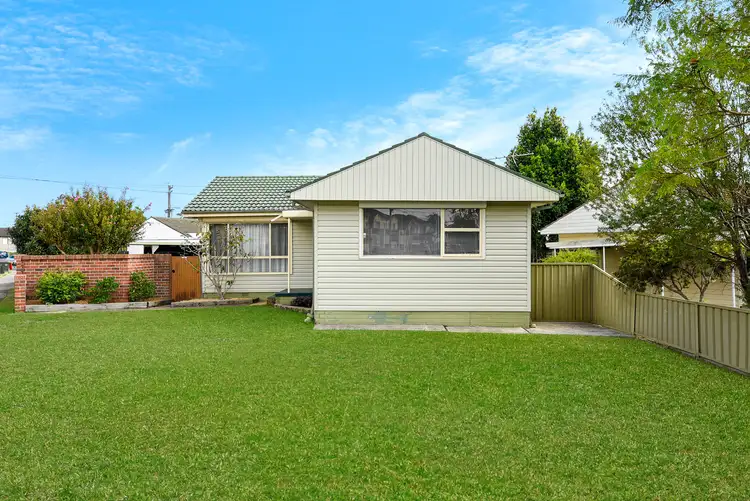 1 Noelene Street, Fairfield West NSW 2165