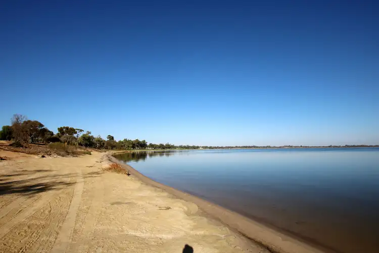 Fifth view of Homely house listing, 18 Queen Elizabeth Drive, Barmera SA 5345