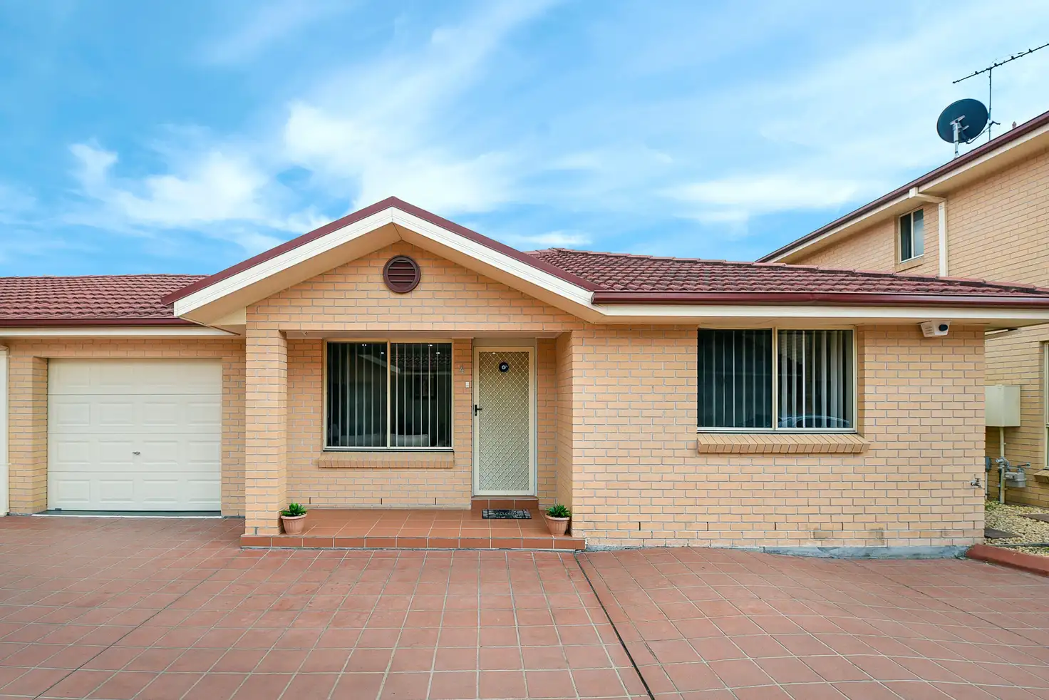 Main view of Homely villa listing, 4/156-160 Brenan Street, Smithfield NSW 2164