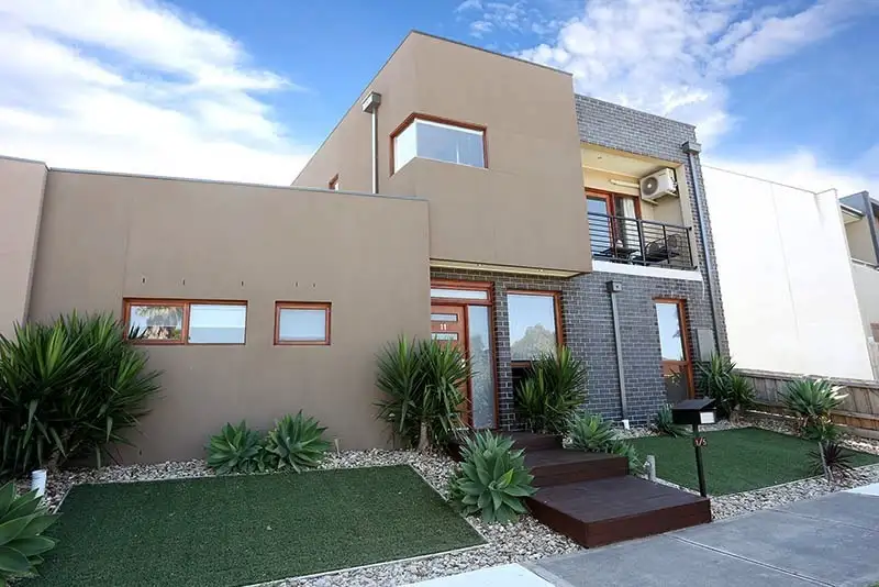 Main view of Homely townhouse listing, 11/1-5 Heversham Grove, Greenvale VIC 3059