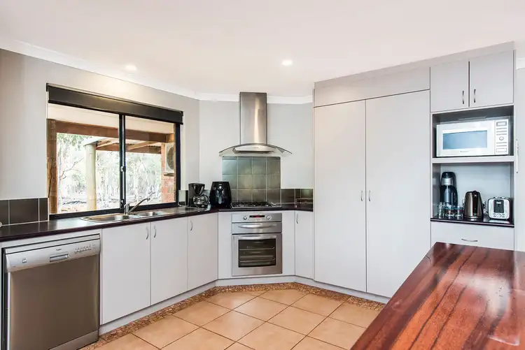 Fifth view of Homely house listing, 18 Kooyong Close, Bullsbrook WA 6084