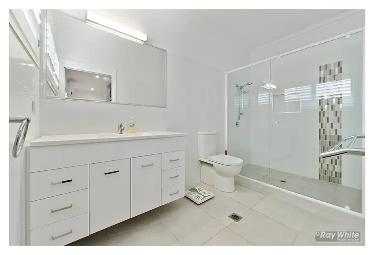 Sixth view of Homely unit listing, 2/200 Upper Dawson Road, The Range QLD 4700
