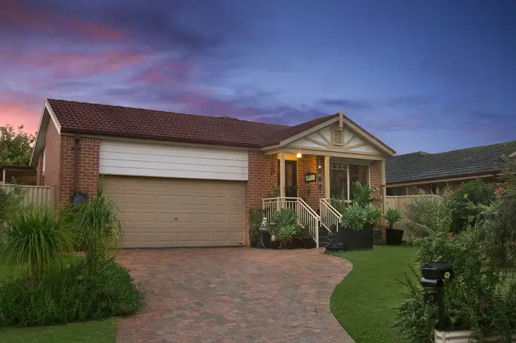 19 Collins Grove, Mount Annan NSW 2567
