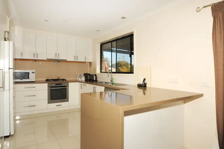 6 Strathearn Court, Carrum Downs VIC 3201